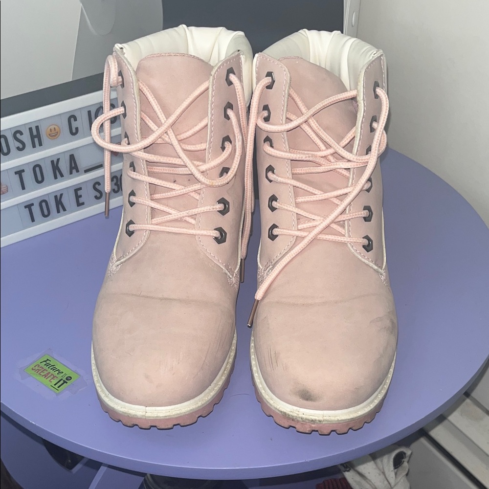 ✨🆕Pink Winter Boots! Size 9!✨